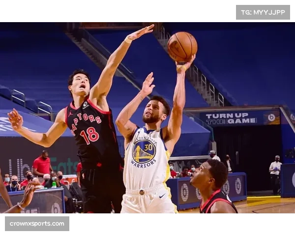 复盘荷甲焦点战肋部渗透战术 空位跑动创造机会 复盘荷甲焦点战肋部渗透战术 空位跑动创造机会